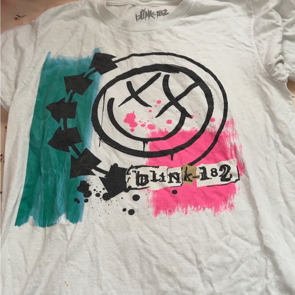 Blink 182 t-shirt